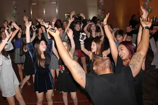 party-motivator-interactive-dancer-bar-mitzvah-bat-mitzvah-dancing-party-baltimore-dj-mike-on-the-mic-small